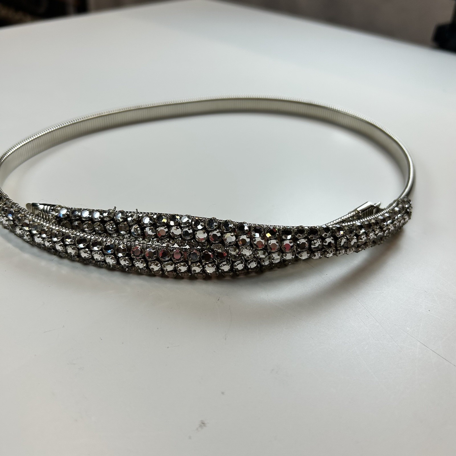 Vtg Womens Silver Coil Belt Xs Metal Slinky Skinny Classic Jeweled Buckle Ladies